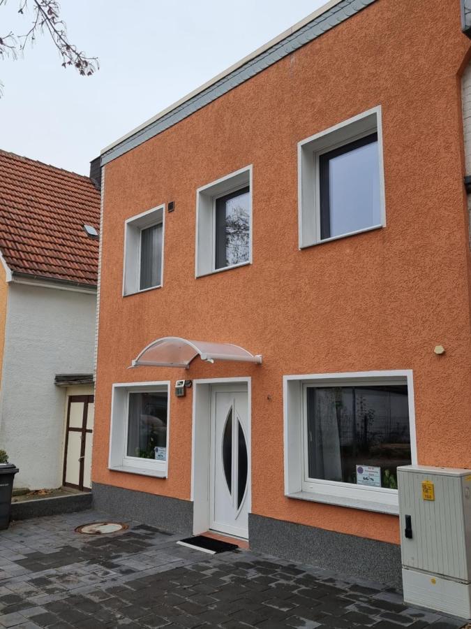 Gaestehaus-Ferienwohnung-Appartement Mit Terrasse - Naehe Kliniken/ Herzzentrum Bad Oeynhausen Exterior foto