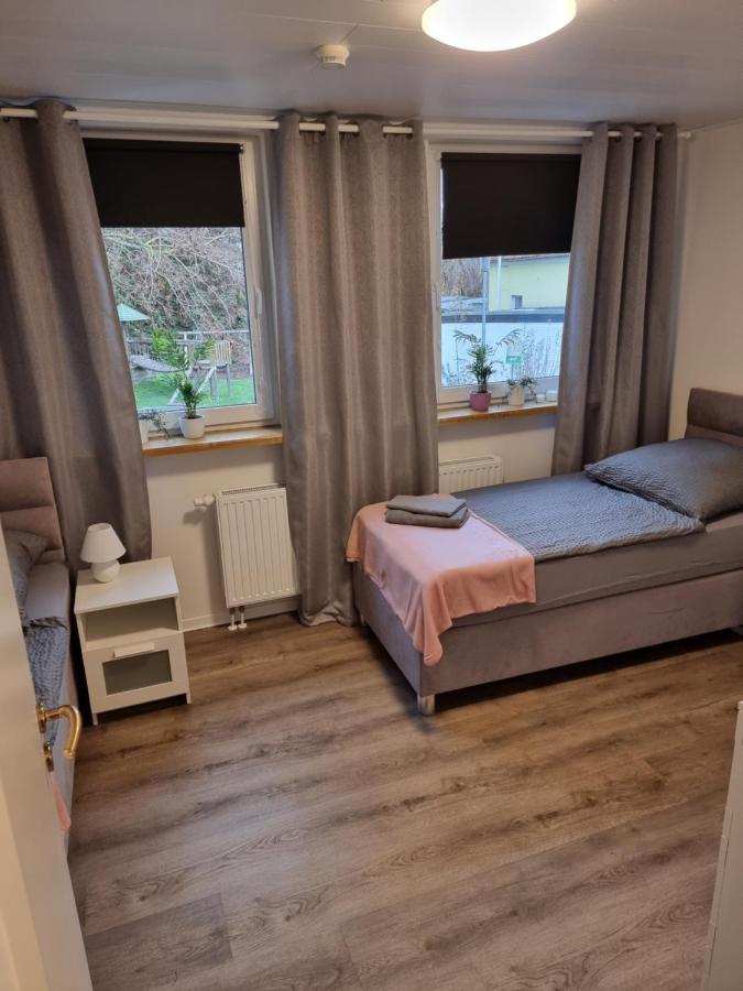 Gaestehaus-Ferienwohnung-Appartement Mit Terrasse - Naehe Kliniken/ Herzzentrum Bad Oeynhausen Exterior foto
